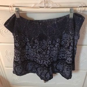 Flowy elastic shorts